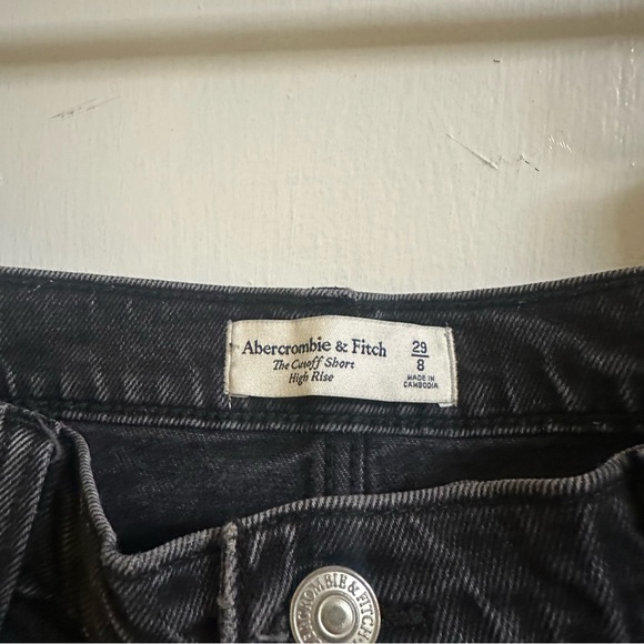 Abercrombie High Rise Short - Picture 2 of 2